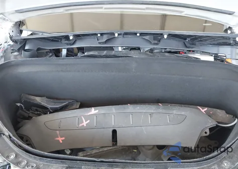 2024 Tesla Model X Long Range z USA, uszkodzony, nr VIN 7SAXCBE52RF441278